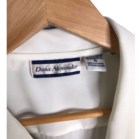 Vintage Dana Alexander | White Lace Detail Button Down Blouse - Picture 4 of 8